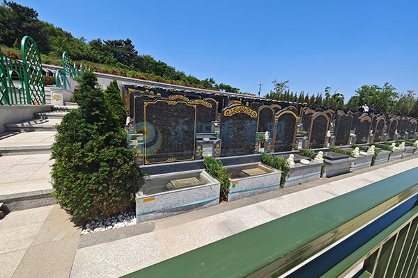 龙福山墓园(龙福山纪念园) 龙福山墓园(龙福山纪念园)
